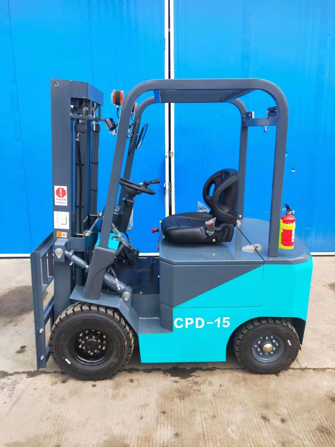 电动叉车0.5_3吨四轮平衡重全电动叉车座驾式电瓶叉车