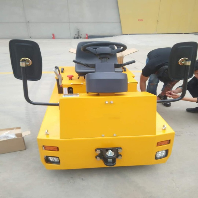 3吨电动牵引车座驾式小型拖车头货物电瓶牵引搬运车定制