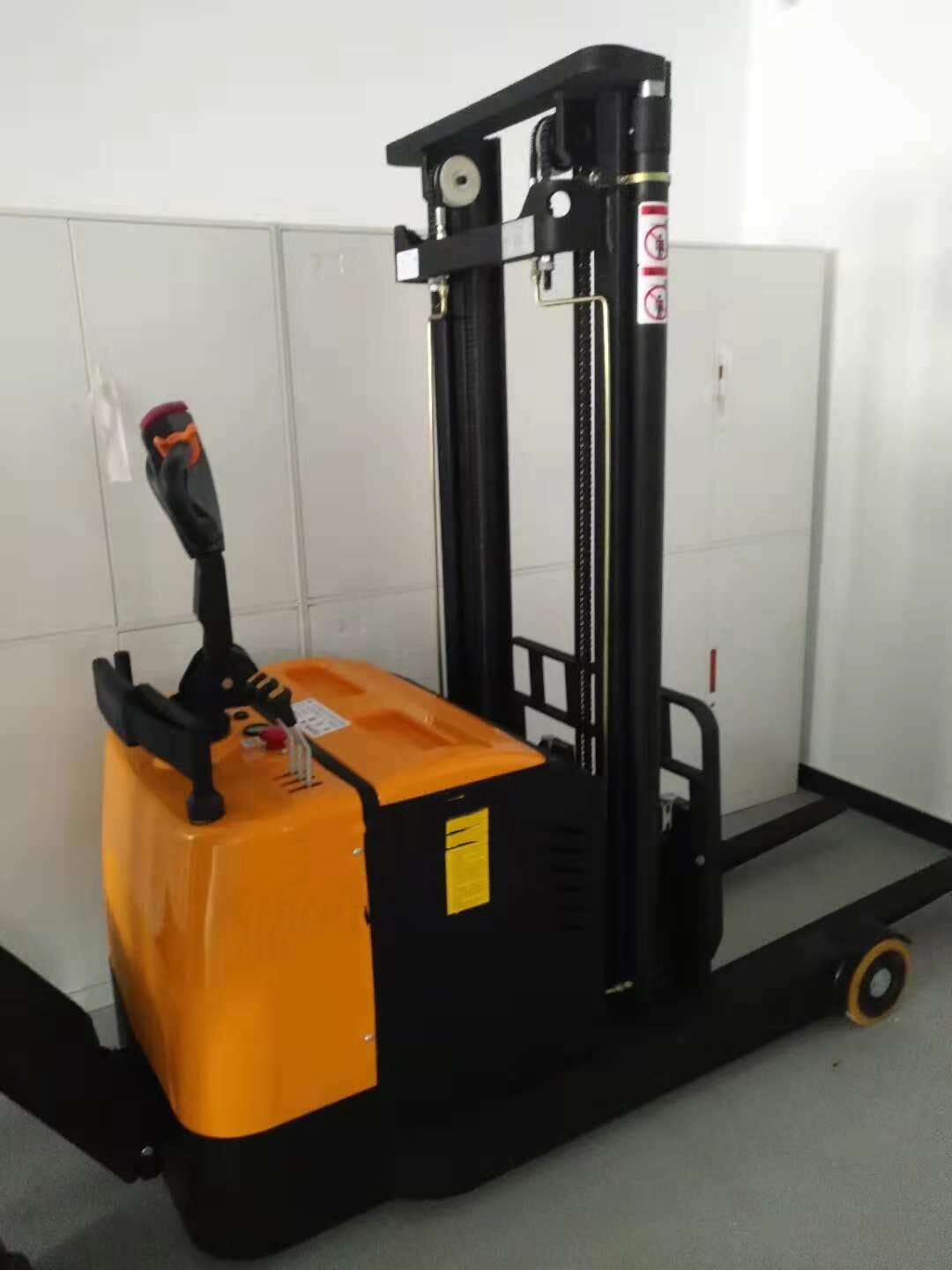 全电动堆高车堆垛车站立式踏板电动叉车前移式堆高铲车