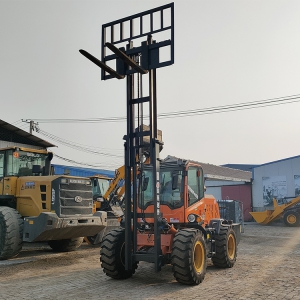 3.5吨越野叉车安装铲车斗一车多用 储运用搬运车提升5米