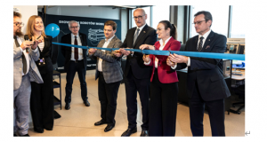 波兰西里西亚理工大学和 AIUT 开设自主移动机器人实验室