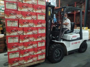 李育坤“青年友好型”研发团队 开发“东方红” 系列纯电动锂电叉车获得科技进步奖