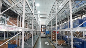 客户案例|卓一VNA人下行三向车持续赋能动力电池头部企业