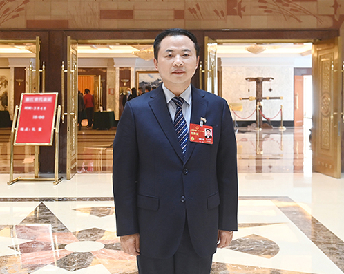 全国人大代表、天能控股集团董事长张天任
