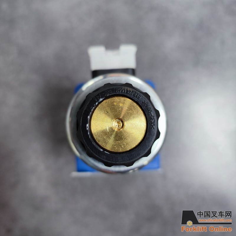 力士乐电磁阀R901391199 4WE10EB5X HG24N9K4M