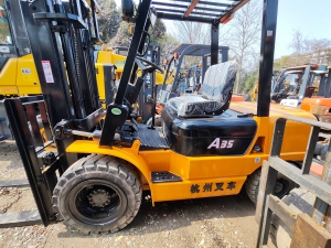 杭叉3.5吨柴油叉车 A35手动挡 升高3米 非侧移 可配实心胎 成色新 工作时长短 机况好 上海青浦现货