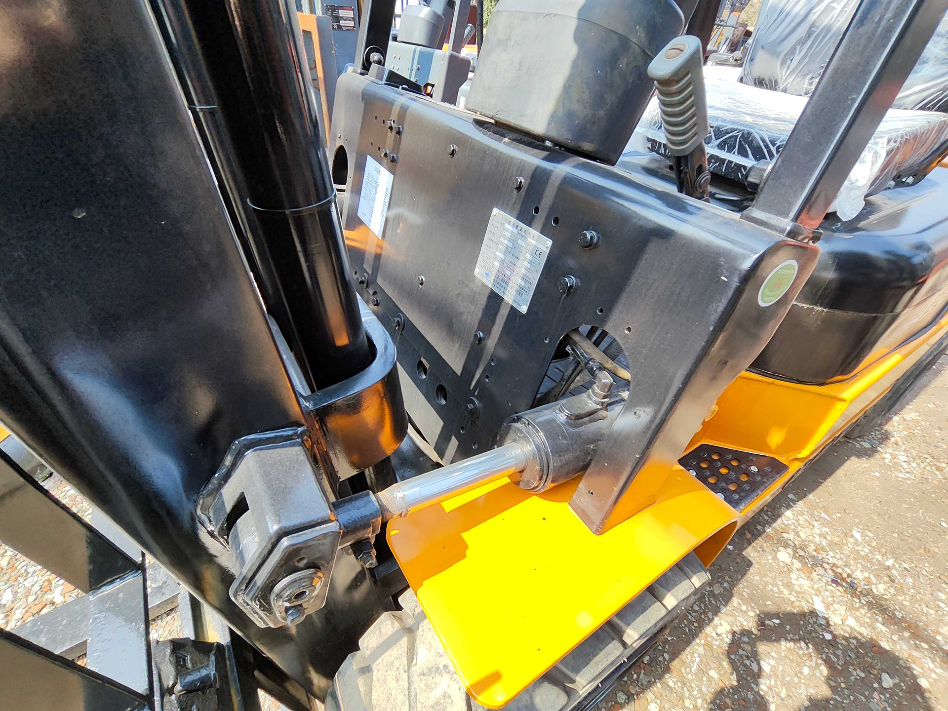 杭叉3.5吨柴油叉车 A35手动挡 升高3米 非侧移 可配实心胎 成色新 工作时长短 机况好 上海青浦现货