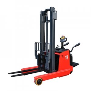 舵柄前移式叉车