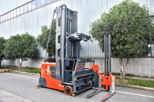 合肥搬易通MiMA防爆三向叉车:石油化工行业仓储安全新选择