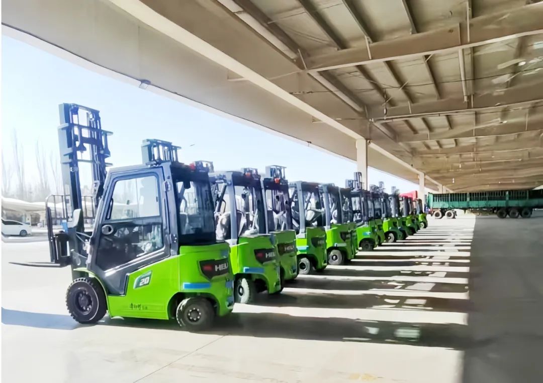 合力叉车助力包头某大型食品企业实现高效绿色搬运