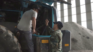 走近客户身边，深入客户心底！英轩重工为榆林矿区添“绿装”