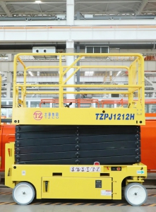 大干九月份 冲刺四季度 | 充电2小时 工作一整天！全国首创太重碳基电容剪叉车来啦~