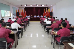 安徽江淮重型工程机械有限公司召开全体干部大会