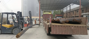 侧面式叉车你见过吗？揭秘TCF3-20吨侧面式叉车 | 您的长条型货物搬运专家