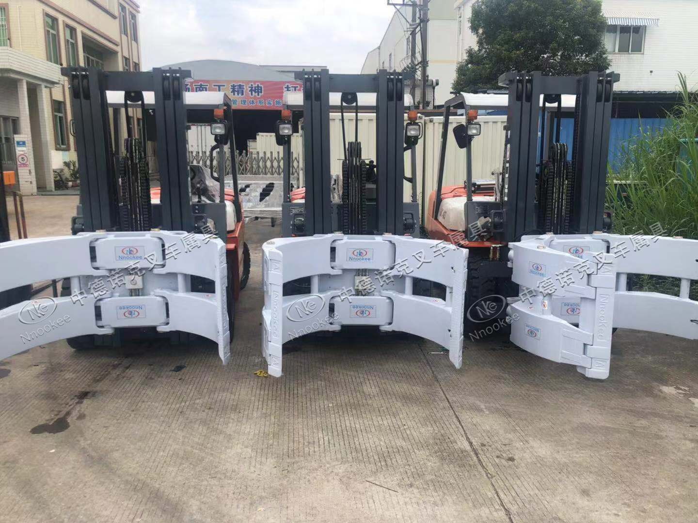 纸卷抱夹，卷筒纸抱夹，抱车，叉车抱车