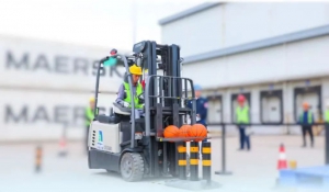 翻山越岭，谁与争锋