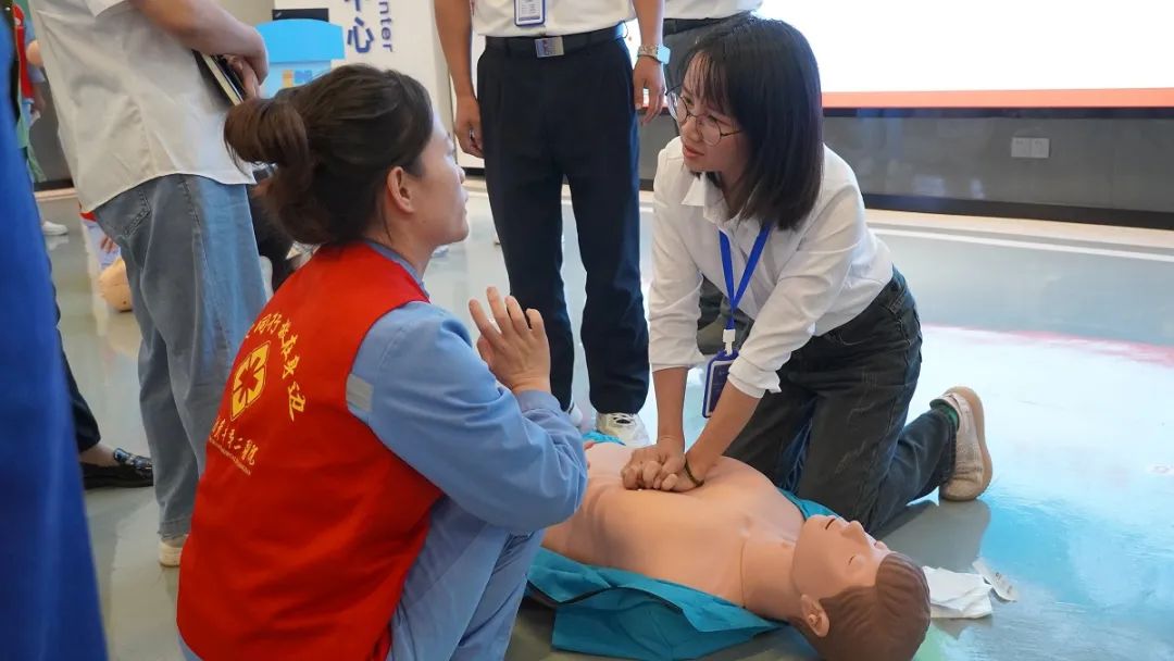 “救”在身边 为生命护航｜龙合智能举办员工急救知识与技能培训