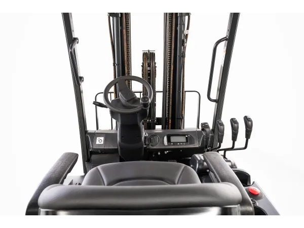 斗山山猫：1.5-2吨三轮电动叉车7系列Plus