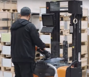 JLT推出升级版JLT1214系列加固型叉车电脑