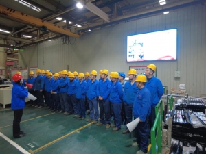 联动属具公司组织开展“宪法宣传周”系列活动