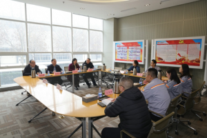 校企携手，共创未来——英轩重工与山东交通学院举行校企合作签约授牌仪式