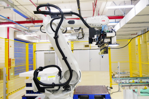 乐亿通引进全新全自动叉车电池模块生产线，提升制造能力