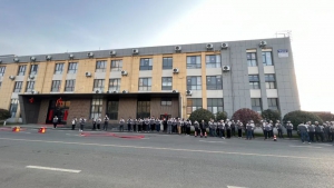 卓一智能叉车|蛇舞新春，开工大吉！