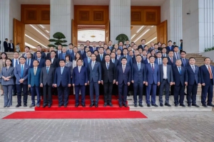 天能参加越南总理范明政座谈会，共话中越绿色合作新机遇