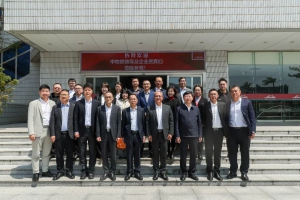 中物联携企业贵宾莅临林德叉车厦门工厂，共同探讨酒类自动化供应链解决方案