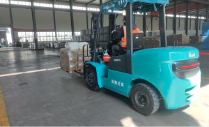 宝骊 | 火热交车中 | 汽配物流商批量购入X1B，人人买得起才是真 “降本利器”！