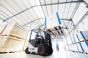 这台叉车，让仓库也能“深呼吸”！