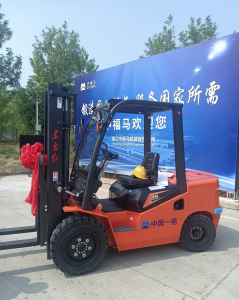 “东方红”叉车挺进中福马机械有限公司