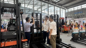 诺力携前沿物料搬运方案亮相LogiMat深圳展