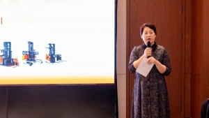 卓一智能叉车VNA窄巷道产品技术交流会（东部宁波站）圆满收官