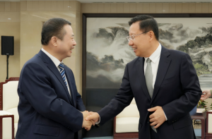 四川省委书记王晓晖，省长施小琳会见张天任董事长