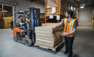 安全生产月遇上618狂欢！用升级版叉车超速报警器，筑牢厂区安全防线