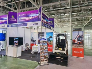 精准击破奶牛场痛点丨山猫全套解决方案闪耀奶业展