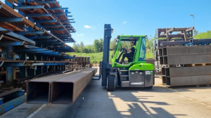 Combilift 7吨电动多向平衡叉车获2025年度红点产品设计奖