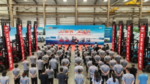 中叉网到访英轩叉车 深度对话行业转型与服务升级新战略