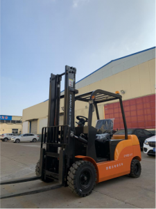 乾立牌锂电叉车