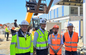 曼尼通开启法国首个电动伸缩臂叉车改装加速低碳转型