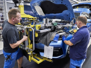 效率提升27%，德国宝马工厂Karakuri装配车获“最佳装配创意”