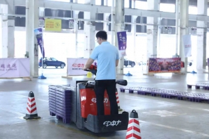 “炫技”电叉大赛，中力助力物流巨头卷出加速度！