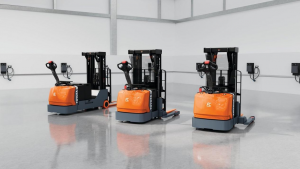 北美丰田推出三款创新电动重载站驾堆高机