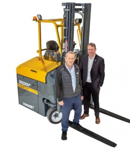 康姆比宣布第十万台叉车抽奖活动收益支持联合国儿童基金会