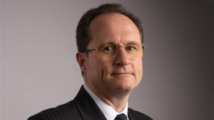 利用人工智能和人形机器人革新物流