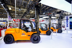 破局者杭叉：X系列混动如何重塑重载叉车竞争格局