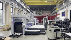 寻迹智行 | 案例分享｜窄巷道无人叉车助力某印刷厂，效率飙升30%！