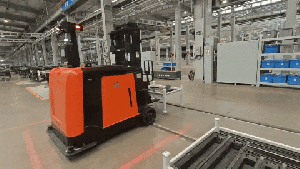 寻迹智行AMR融合RFID识别技术，为柔性搬运注入“确定性