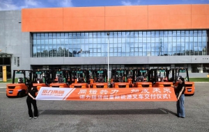 诺力租赁批量叉车交付！赋能大型化工龙头企业绿色智造升级